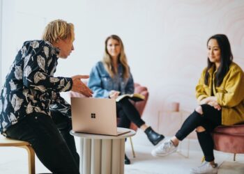 Cómo gestionar las tareas de un equipo dentro de una empresa