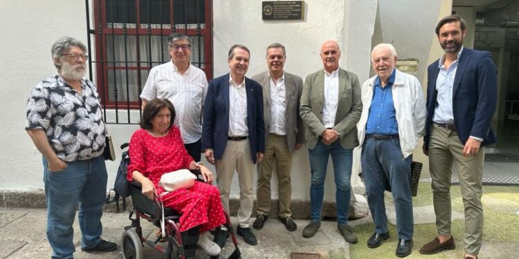 Once placas permitirán seguir el rastro de Laxeiro por la ciudad de Vigo
