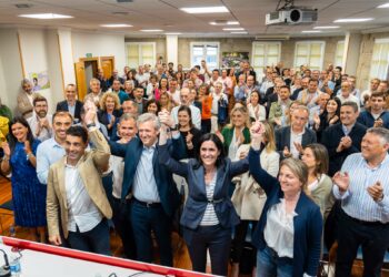 Rueda prioriza “conseguir alcaldías” para el PP antes de decidir sobre la Deputación de Pontevedra