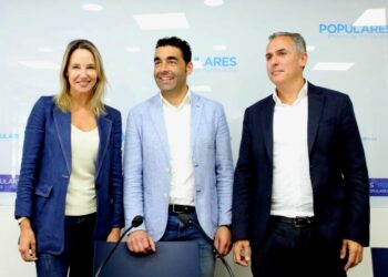 Luis López anuncia un mandato en la Deputación de Pontevedra con “protagonismo especial” para Tapias y Domínguez