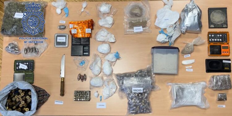 Detenidos un padre y su hijo por vender droga en el local de hostelería que regentan en Vigo