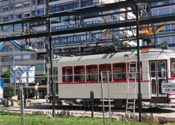 La cubierta del tranvía de Coia toma forma