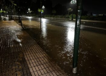 Una tromba de agua deja 21 litros por metro cuadrado en solo una hora en Vigo