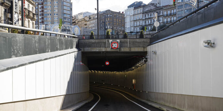 El túnel de Lepanto cierra durante casi tres meses para que puedan continuar las obras del ascensor Halo