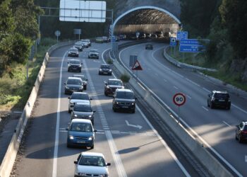 Primer domingo de julio con retenciones y tráfico lento en el Corredor do Morrazo