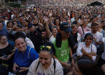 Calamaro ‘la rompió’ en Castrelos