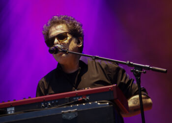 Calamaro ‘la rompió’ en Castrelos