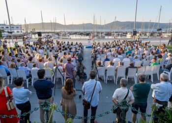 Rueda dice que el PP aspira a ganar y gobernar «a la gallega»: «Uniendo el voto para unir a los españoles»