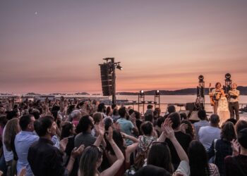 María José Llergo en la terraza del Auditorio Mar de Vigo