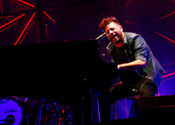 No mires a los ojos de Pablo López