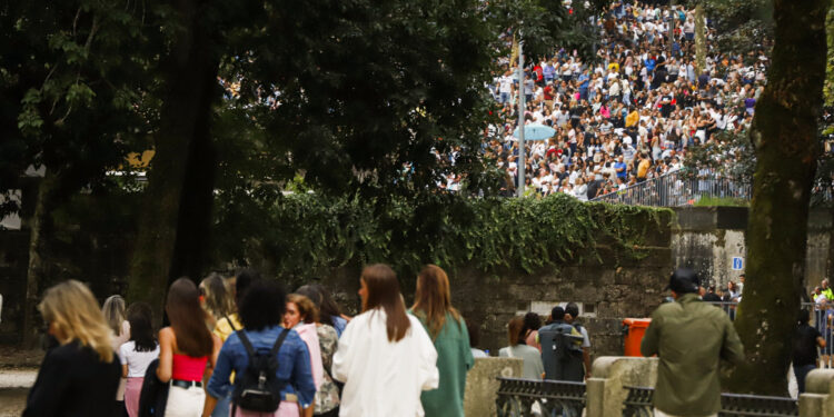 Alejandro Sanz cautiva al Auditorio de Castrelos