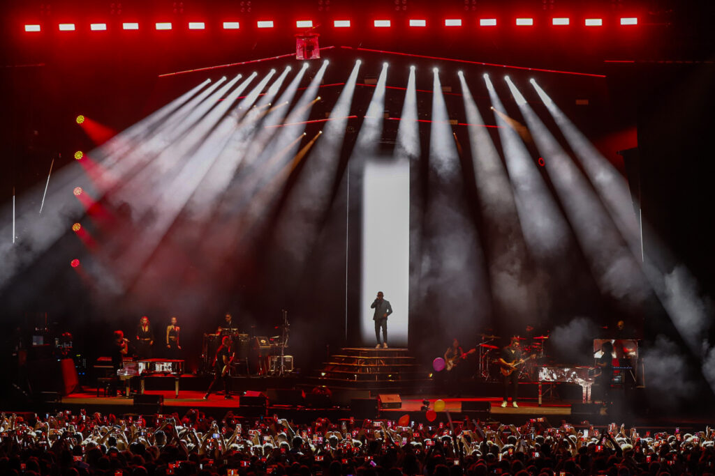 Alejandro Sanz deslumbró a los asistentes en el Auditorio de Castrelos