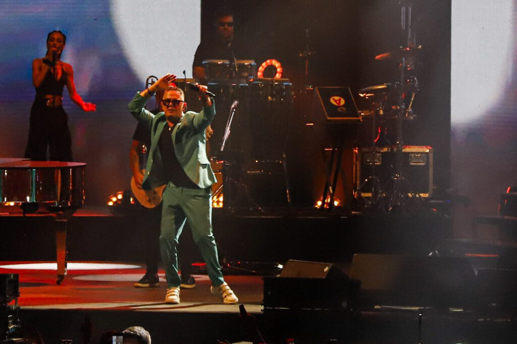 Alejandro Sanz deslumbró a los asistentes en el Auditorio de Castrelos