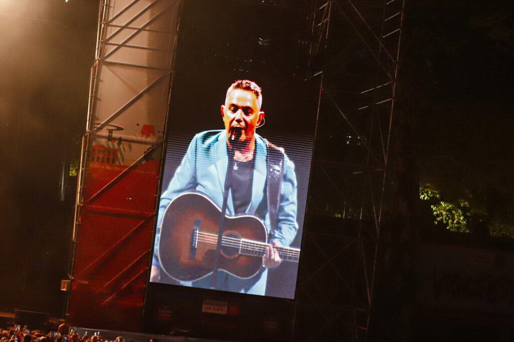 Alejandro Sanz deslumbró a los asistentes en el Auditorio de Castrelos