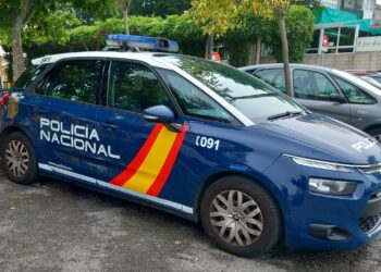 Detenida una mujer por dos robos con fuerza dentro de coches en Vigo