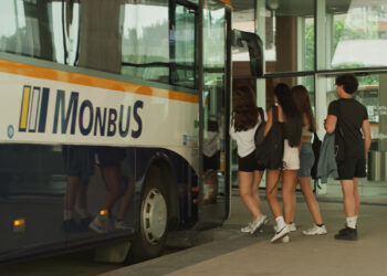 Monbus pone fin a la campaña de “fuertes descuentos” en el Eje Atlántico