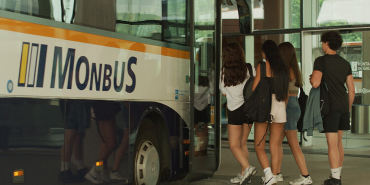 Monbus pone fin a la campaña de “fuertes descuentos” en el Eje Atlántico