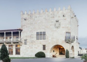 La comunidad de viajeros de Lonely Planet elige el Parador de Baiona como el más bonito de España