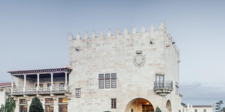 La comunidad de viajeros de Lonely Planet elige el Parador de Baiona como el más bonito de España