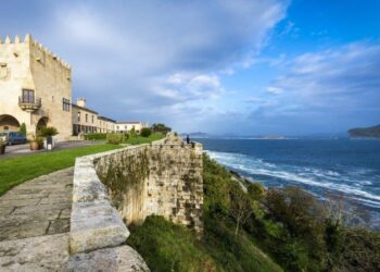 La comunidad de viajeros de Lonely Planet elige el Parador de Baiona como el más bonito de España