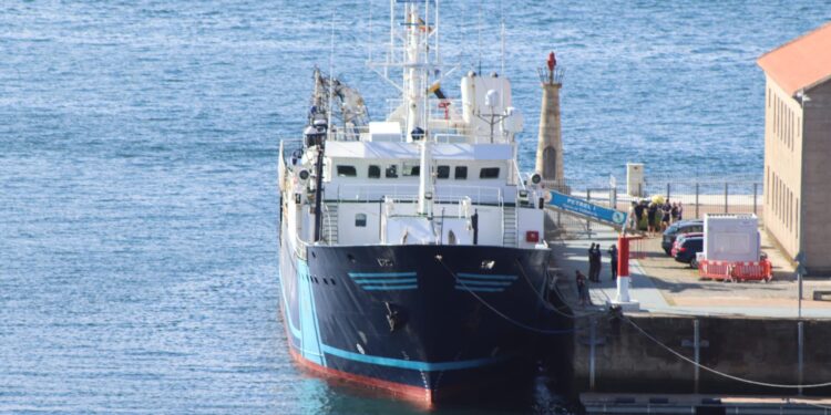 Llegan a Vigo 12 detenidos y media tonelada de droga tras una operación en aguas de Cabo Verde