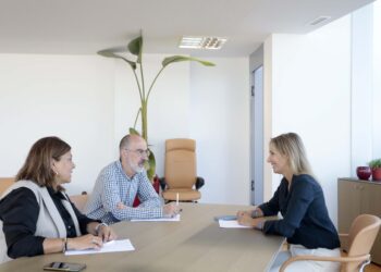 Tapias garantiza la presencia de la Deputación en Vigo pese al “uso partidario” de la institución por el PSOE