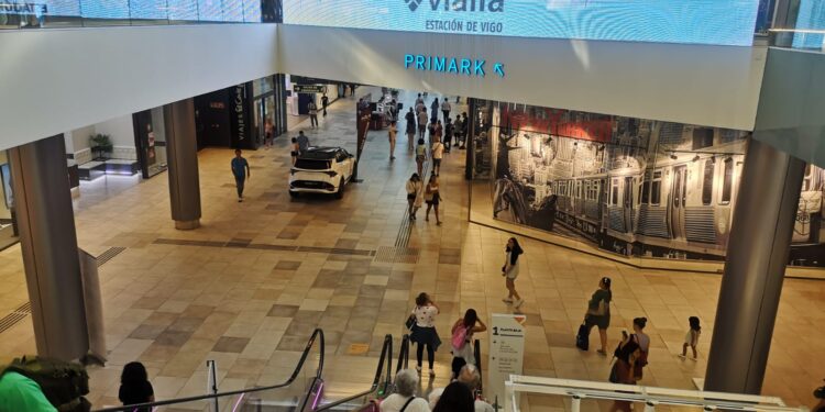 Un viaje al Caribe para dos personas: el premio que pone en juego Vialia Vigo este verano