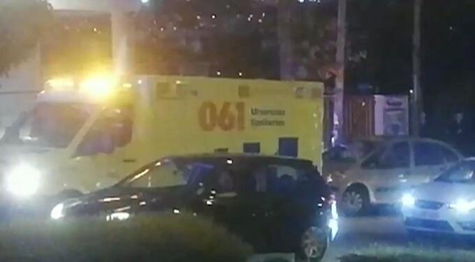 Un menor de edad, entre los cuatro heridos en el accidente de moto contra una terraza en Vigo
