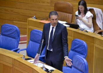 El conselleiro do Mar no es “optimista” con la revisión del veto a la flota de fondo y critica al comisario