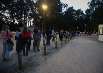 Caballero pide al público de la platea que acuda “con bastante antelación” a los conciertos de Castrelos