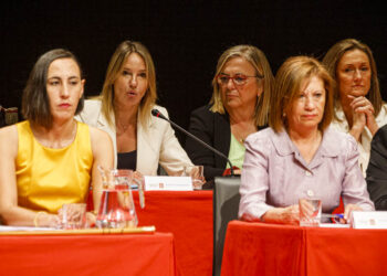 Exigen al PSOE que dé la cara tras la entrada en prisión del funcionario que enchufó a la cuñada de Carmela Silva