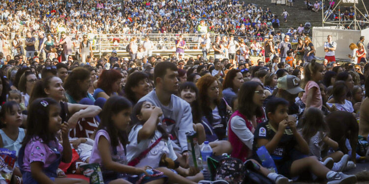 Castrelos alzó el telón de los espectáculos infantiles con ‘Pinocho’: miércoles de musicales para toda la familia