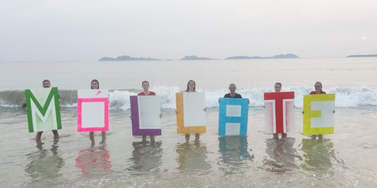 Ruleta solidaria con premios, deporte y una ‘verbena mollada’ en Samil para luchar contra la esclerosis múltiple