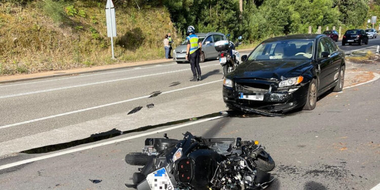 Fallece una joven en Vigo tras una colisión entre su moto y un coche