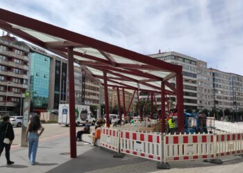 Comienza el montaje de la demandada protección que tendrá la marquesina de la plaza de América