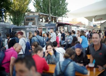 Rilla Na Rúa llega a Ramallosa con catorce ‘foodtrucks’, conciertos, mercadillo y actividades infantiles