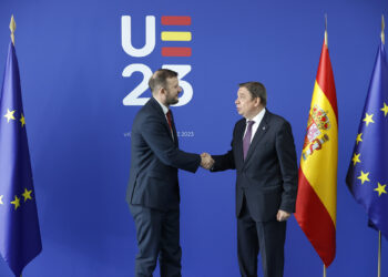 El comisario de Pesca pone el foco en la tecnología y en combustibles eficientes para avanzar en la descarbonización