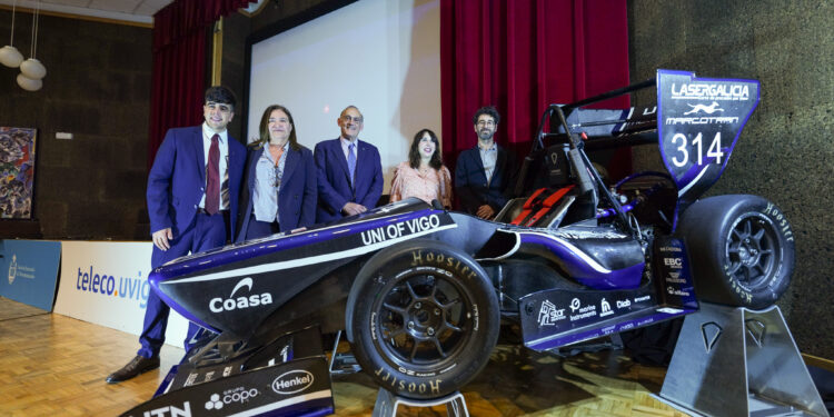 O UM23 da UVigo, listo para correr en Silverstone e Montmeló, e competir con vehículos autónomos