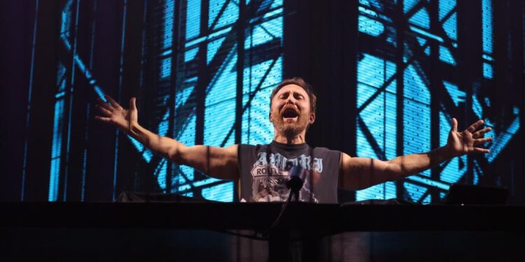 David Guetta convierte Castrelos en su pista de baile