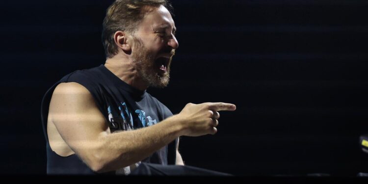 David Guetta convierte Castrelos en su pista de baile