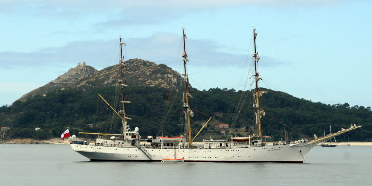 Vigo se queda otra vez sin Tall Ships Race: puertas abiertas en A Coruña; fondeo en Cíes
