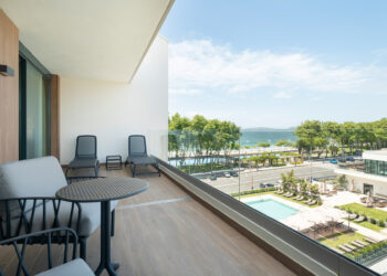 El Hotel Attica21 Vigo celebra su primer aniversario recibiendo la ‘Q’ de calidad turística
