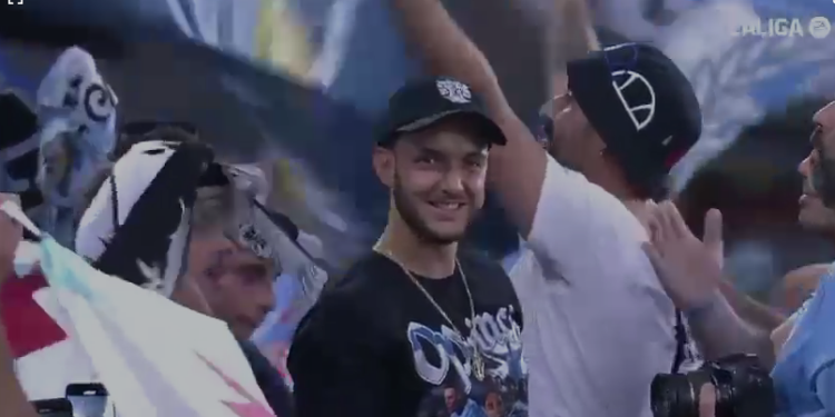 La cara de alegría de C Tangana y su majestuosa Oliveira dos Cen Anos en directo