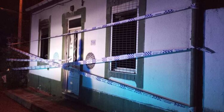 Arde una casa ‘okupa’ en Vigo