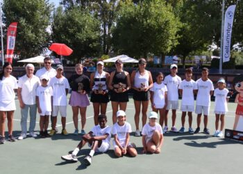Berberovic y Grey, campeonas de dobles; Charo Esquiva sigue adelante