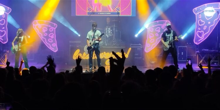 La La Love You, un alegre rayo de luz en una deslucida noche en Pazo de Cea