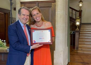 María Castro xa ten o seu recoñecemento como Viguesa Distinguida