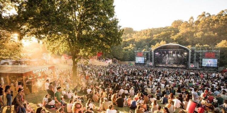 El festival de Paredes de Coura encara una despedida grandiosa a una semana rebosante de música