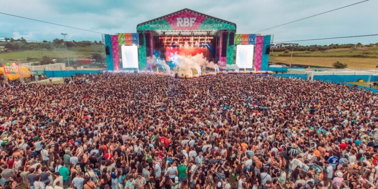 Agotadas las 50.000 entradas del Reggaeton Beach Festival de Nigrán, que se celebra este fin de semana