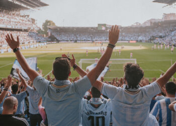 Gran himno en Balaídos, mal partido del Celta